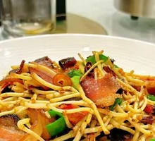 Houttuin stir-fried with cured pork