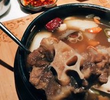 Ten-Ingredient Beef Tail Soup
