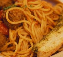 Classic Beef Meatball Spaghetti