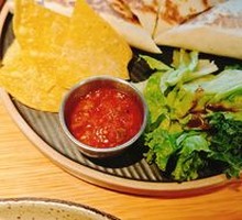 Avocado Shrimp Cheese Flatbread