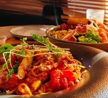 Wood Classic Meat Sauce Pasta
