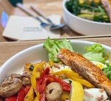 Thyme-Infused Bell Pepper with Balsamic Mushrooms