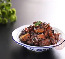 Fermented Black Vegetable Roast Pork