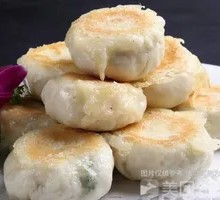 Chives and Vermicelli Pan-Fried Buns
