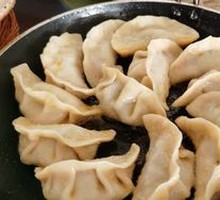 Golden Beef Pan-Fried Dumplings