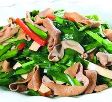 Stir-fried Duck Intestines with Leeks