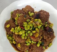 Braised Lotus Root Cakes with Edamame