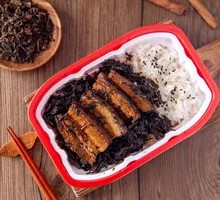 Preserved Mustard Greens Braised Pork Rice Bowl