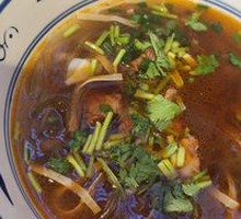 Féi Shū Beef Noodles