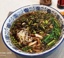 Snow Cabbage and Edamame Noodles with Pork Strips