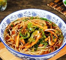 Green Pepper Tofu Noodles