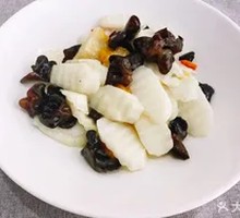 Stir-Fried Iron Rod Yam with Black Fungus