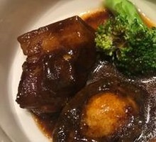 Braised Pork Belly with Abalone