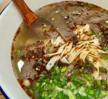Sour Cabbage Beef Shank Lanzhou Noodles