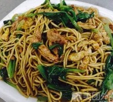 Egg and Pork Noodles Stir-Fry