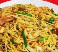Three Delicacies Stir-Fried Noodles