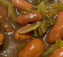 Sour Cabbage and Red Bean Soup