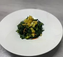 Ginger and Isatis Root Dish