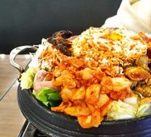 Military-style Hot Pot