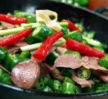 Green Pepper Chicken Offal Stir-fry