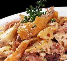 Spicy Sichuan Chicken in Braised Sauce