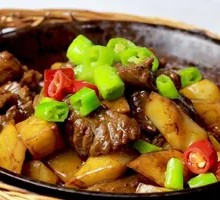 Beef Stewed with Potatoes