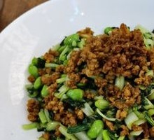 Pickled Cabbage and Edamame Stir-Fried with Shredded Pork