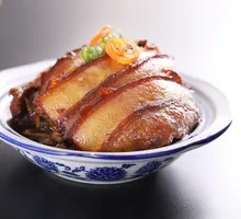 Steamed Pork Belly with Preserved Mustard Greens