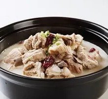 滋补羊肉煲