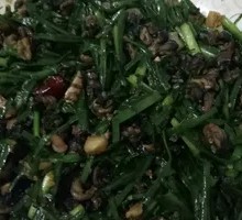 Snail Stir-fried with Leeks
