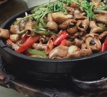 Braised Pork with Tea Tree Mushroom