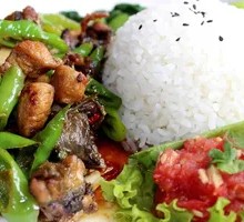 Green Pepper Chicken Offal Rice