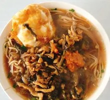 Shredded Pork and Egg Noodles