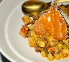 White Crab Stir-fried with Rice Noodles