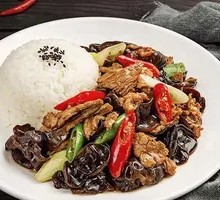木耳牛肉盖浇饭