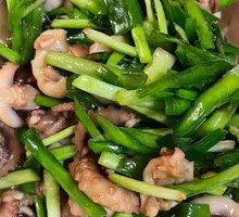 Stir-fried Octopus with Leeks