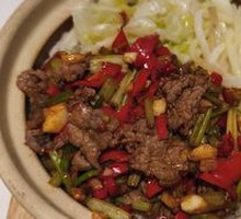 Stir-fried Yellow Beef Baozi Rice