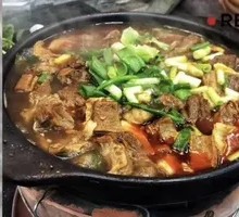 红汤牛肉锅