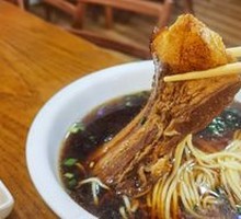 Pork Cutlet with Preserved Vegetable and Shredded Pork Noodles