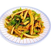 Green Pepper and Tofu Skin Stir-Fry