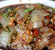 Cantonese raw-marinated prawns