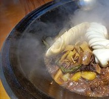 Stewed Goose in Iron Pot