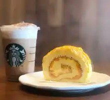 咸蛋黄肉松瑞士卷