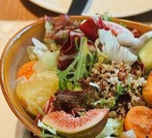 Healthy Vegetarian Salad (1-2 people)