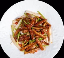 Sour Cabbage Stir-fried with Pig Intestines