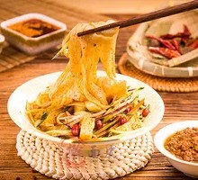 Popular Meat Sauce Noodles