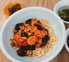 Braised Pork Ribs Noodles