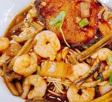 Shrimp and Eel Stir-Fried Noodles