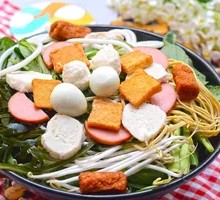 Family Feast Rice Noodles