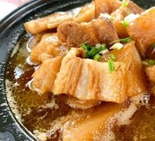 Black Pork Stewed with Radish